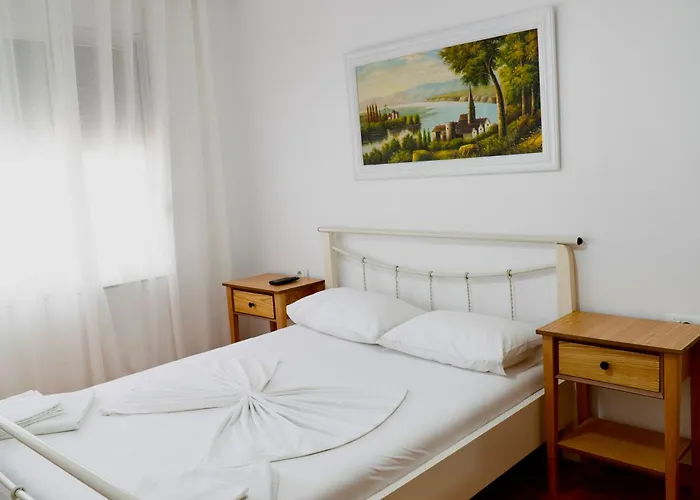 Vourtaréa Guesthouse